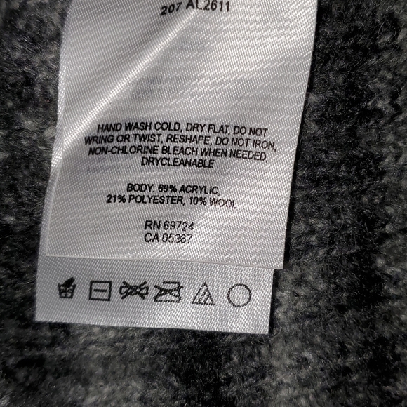 Columbia Striped Crew Neck Sweater - Picture 9 of 9